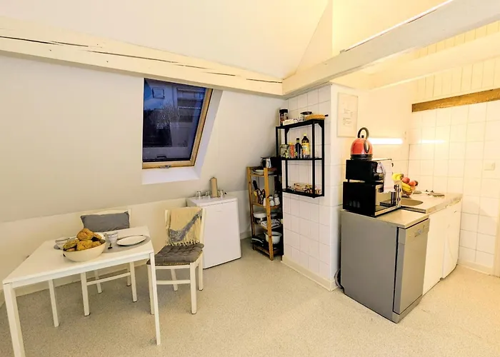 Traube Bis 1 - 4 Persparkplatz & Kueche Modern 카셀