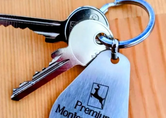 Traube Bis 1 - 4 Persparkplatz & Kueche Modern 아파트