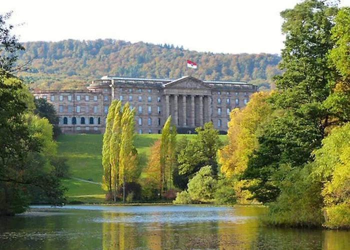 Traube Bis 1 - 4 Persparkplatz & Kueche Modern 아파트