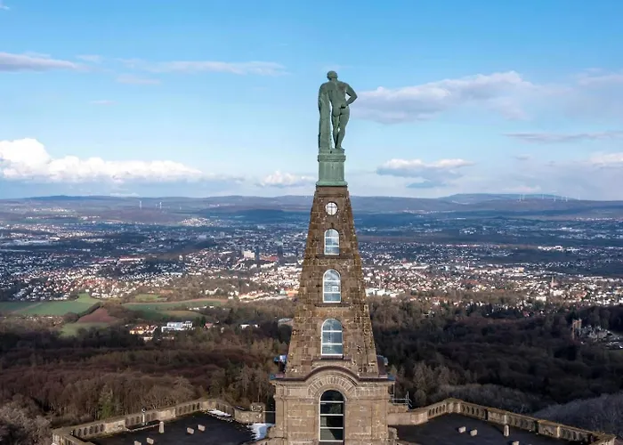 Traube Bis 1 - 4 Persparkplatz & Kueche Modern Kassel